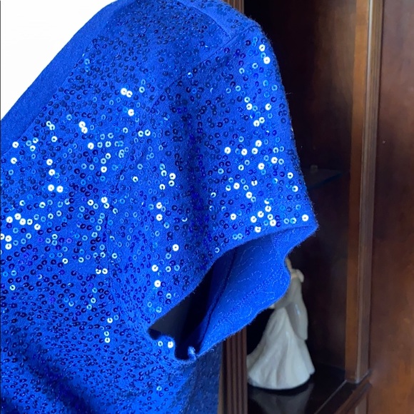 Express royal blue V-neck sequins T Medium - Picture 3 of 5